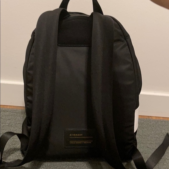 Givency backpack. Unisex - Picture 2 of 3